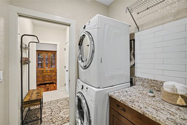 16306 Northpark Drive, Urbandale, IA 50323