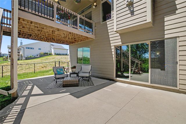 16306 Northpark Drive, Urbandale, IA 50323