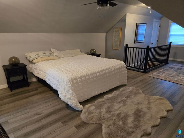 1720 S 6th Ave Avenue, Sioux Falls, SD 57105