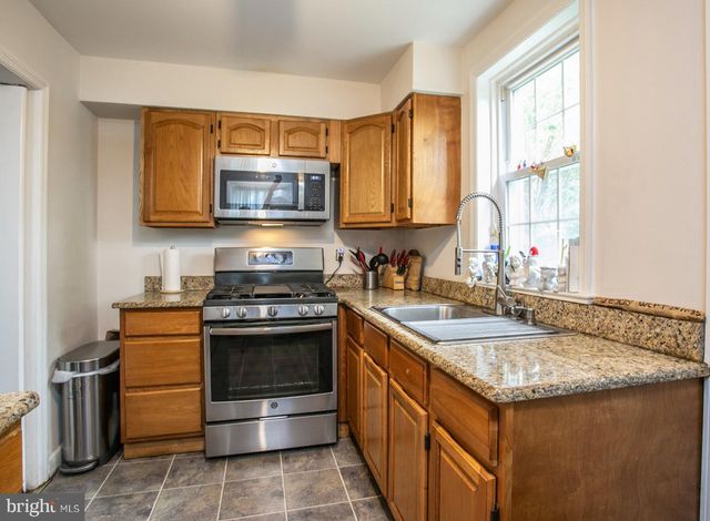 816 SCOTIA RD, Philadelphia, PA 19128
