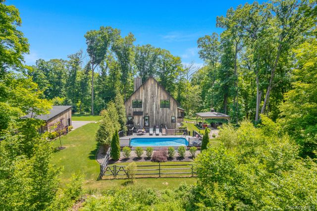 62 Flower Road, Hopewell Junction, NY 12533
