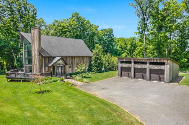 62 Flower Road, Hopewell Junction, NY 12533