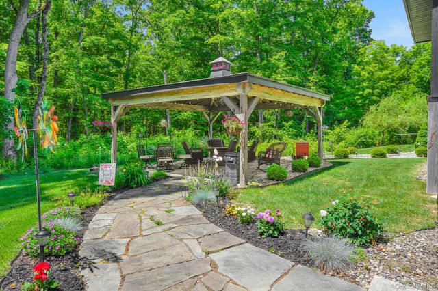62 Flower Road, Hopewell Junction, NY 12533