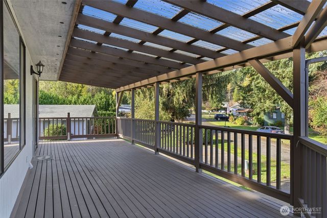 80 NE Brook Place, Tahuya, WA 98588