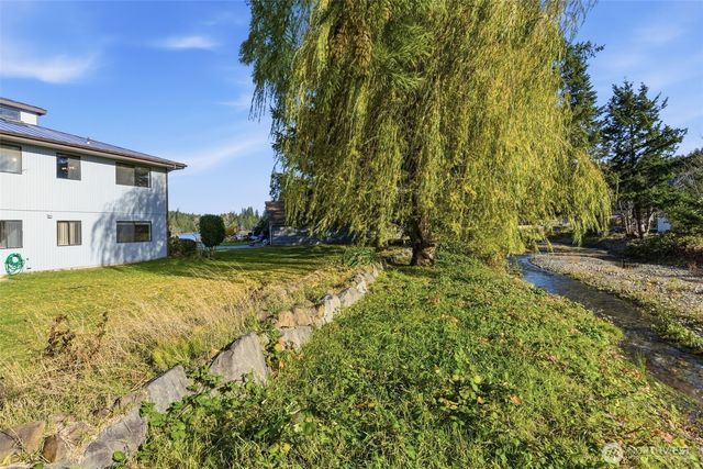 80 NE Brook Place, Tahuya, WA 98588