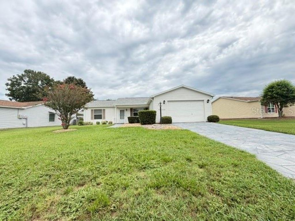 335 SAN MARINO DRIVE, Lady Lake, FL 32159