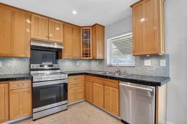 456 NE 28th Terrace, Boca Raton, FL 33431