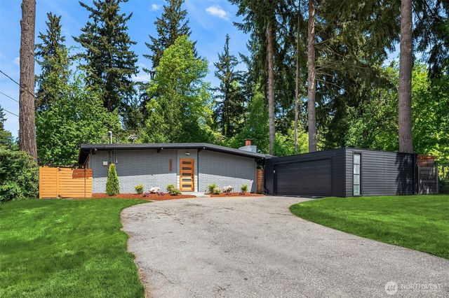 15634 SE 8th Street, Bellevue, WA 98008