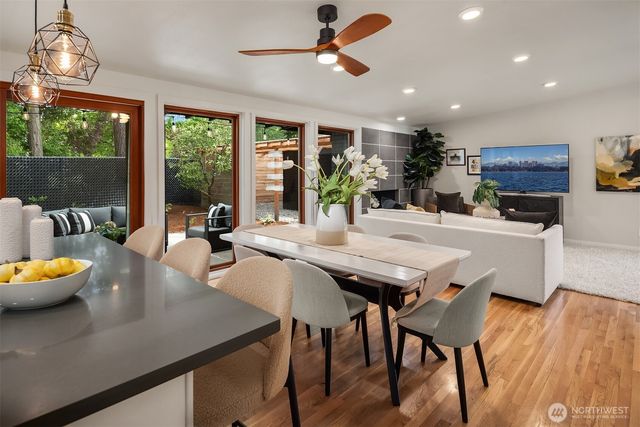 15634 SE 8th Street, Bellevue, WA 98008