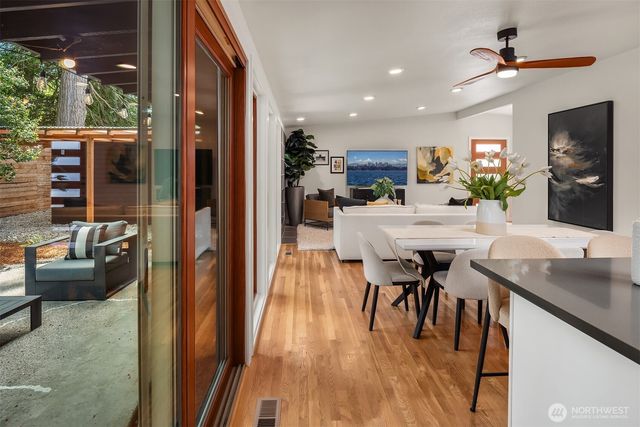 15634 SE 8th Street, Bellevue, WA 98008