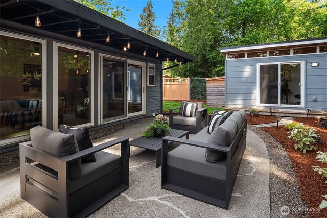 15634 SE 8th Street, Bellevue, WA 98008