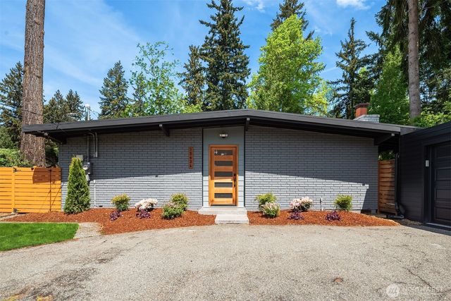 15634 SE 8th Street, Bellevue, WA 98008