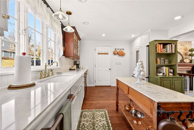 153 Selborne Chase, Perinton, NY 14450