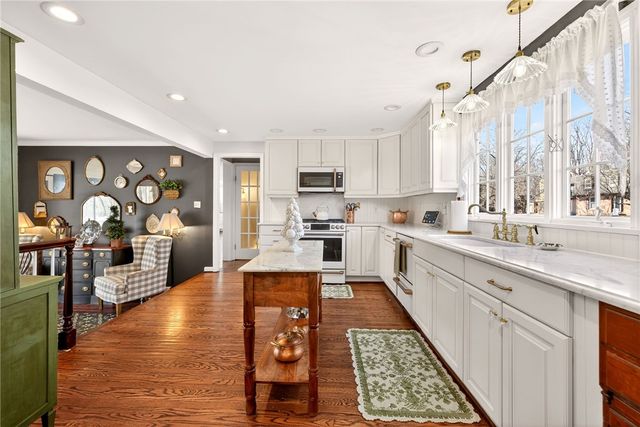 153 Selborne Chase, Perinton, NY 14450