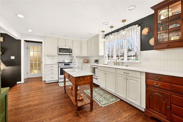 153 Selborne Chase, Perinton, NY 14450