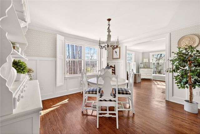 153 Selborne Chase, Perinton, NY 14450