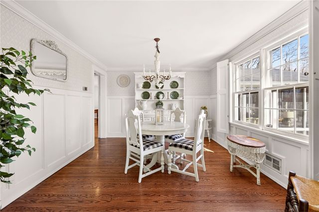 153 Selborne Chase, Perinton, NY 14450