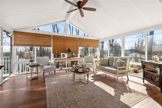 153 Selborne Chase, Perinton, NY 14450