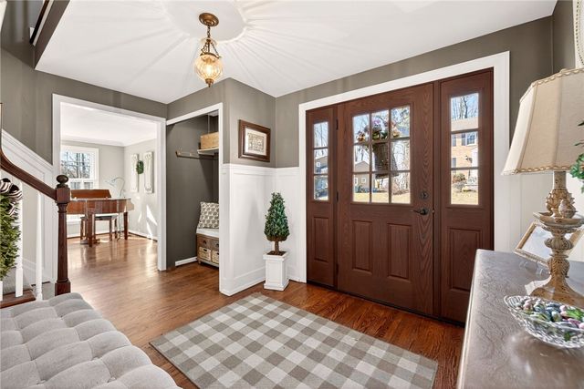 153 Selborne Chase, Perinton, NY 14450