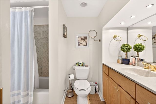 153 Selborne Chase, Perinton, NY 14450