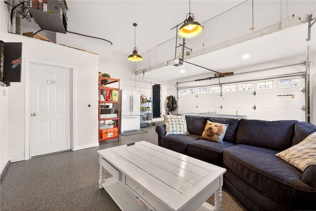 153 Selborne Chase, Perinton, NY 14450