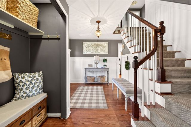 153 Selborne Chase, Perinton, NY 14450