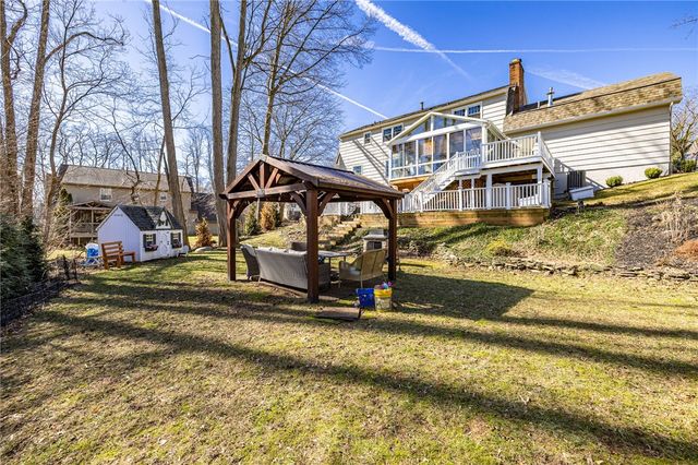 153 Selborne Chase, Perinton, NY 14450