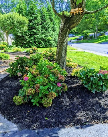 153 Selborne Chase, Perinton, NY 14450