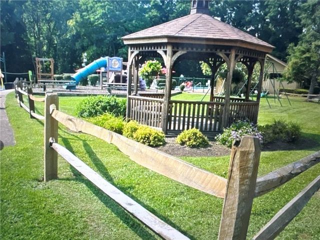 153 Selborne Chase, Perinton, NY 14450