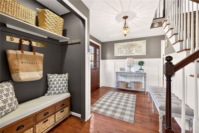 153 Selborne Chase, Perinton, NY 14450