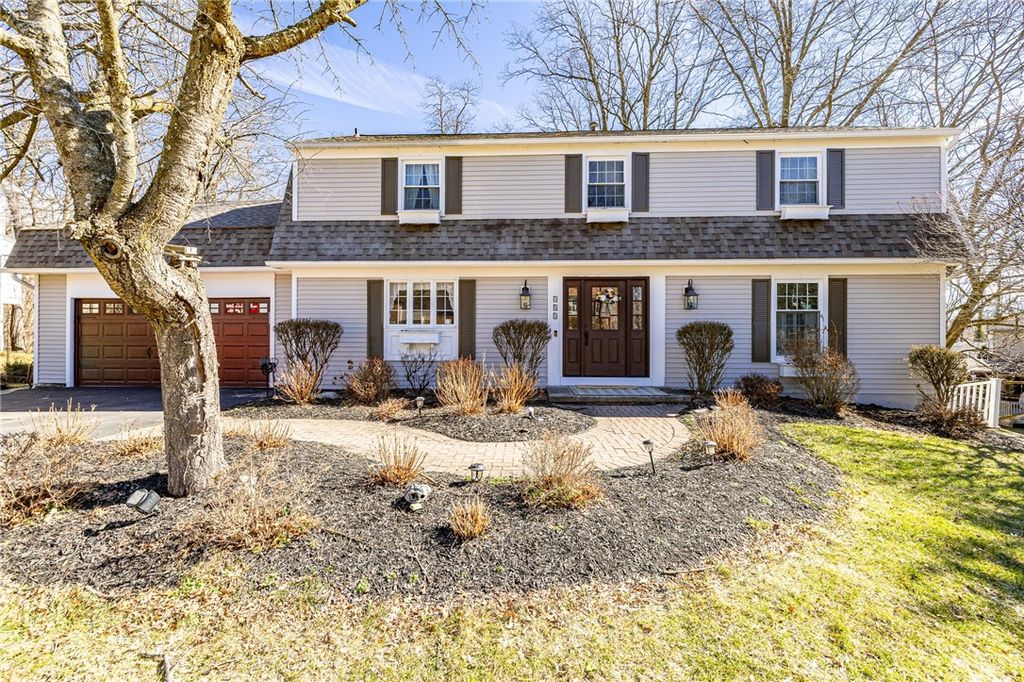 153 Selborne Chase, Perinton, NY 14450