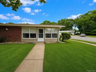 258 Newcastle Court F, Ridge, NY 11961