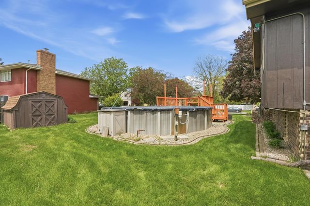2232 Normandy Road, Schererville, IN 46375