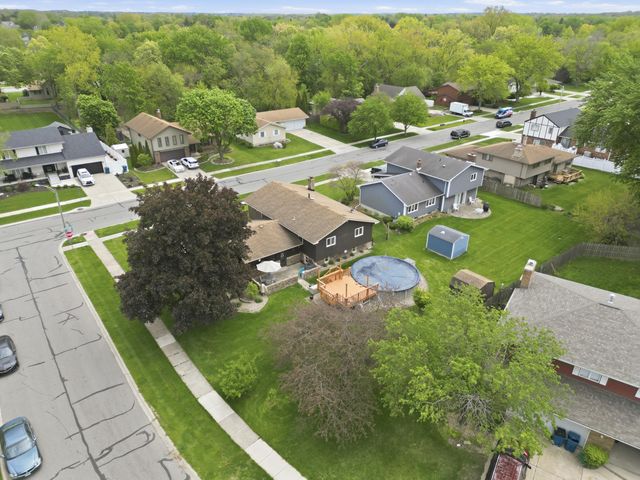 2232 Normandy Road, Schererville, IN 46375