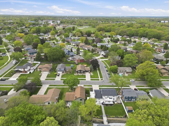 2232 Normandy Road, Schererville, IN 46375