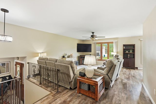 2232 Normandy Road, Schererville, IN 46375