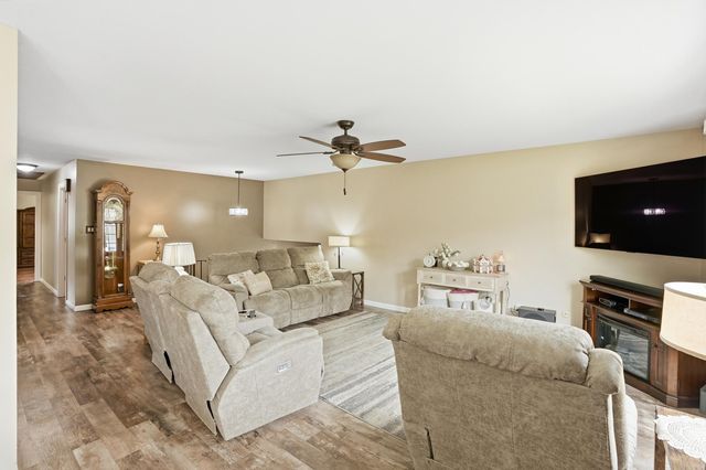 2232 Normandy Road, Schererville, IN 46375