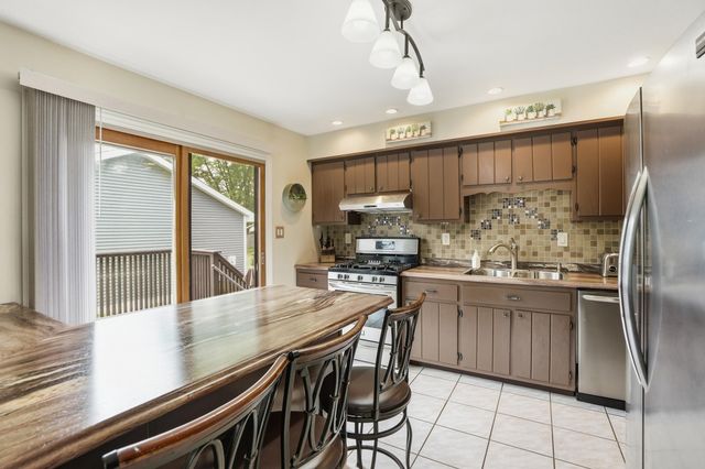 2232 Normandy Road, Schererville, IN 46375