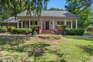 14 Summer Place Circle, Hattiesburg, MS 39402