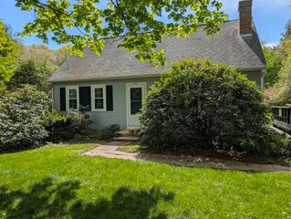 314 Stafford St, Charlton, MA 01507