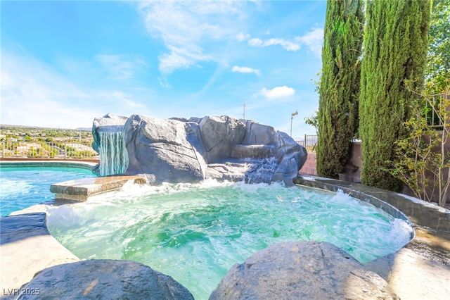 2266 Driftwood Tide Avenue, Henderson, NV 89052