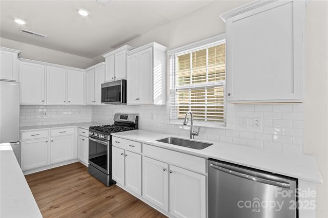 206 White Apple Way, Statesville, NC 28625