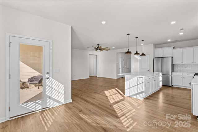 206 White Apple Way, Statesville, NC 28625