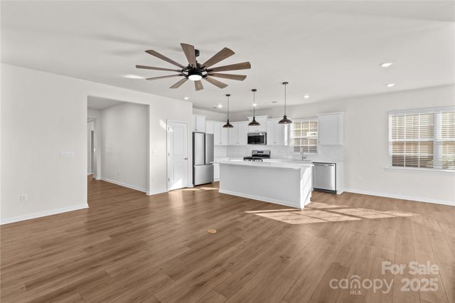 206 White Apple Way, Statesville, NC 28625