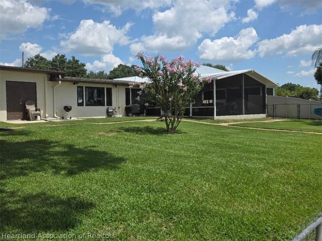 1806 Lake Clay Drive, Lake Placid, FL 33852