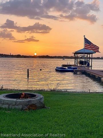1806 Lake Clay Drive, Lake Placid, FL 33852