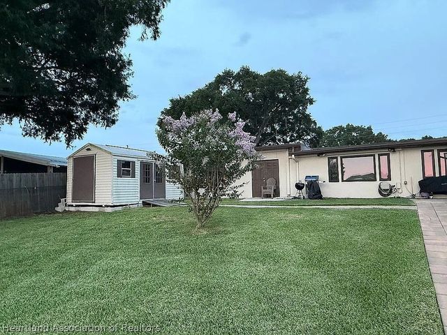 1806 Lake Clay Drive, Lake Placid, FL 33852
