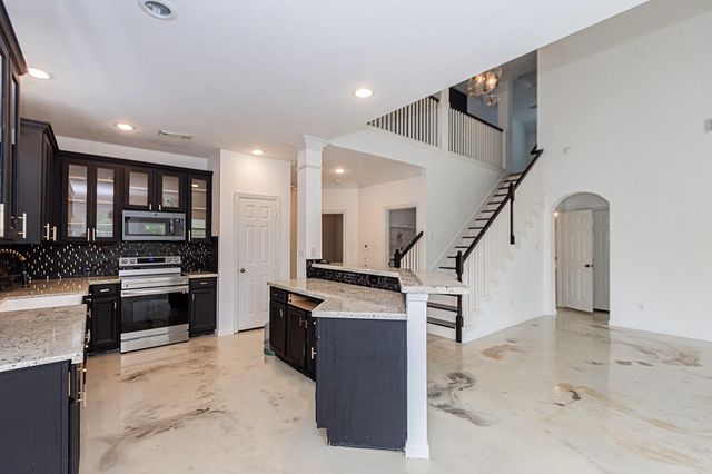 2403 Old River Lane, Richmond, TX 77406