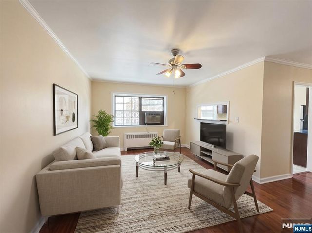 420 Fairview Avenue 1F, Fort Lee, NJ 07024