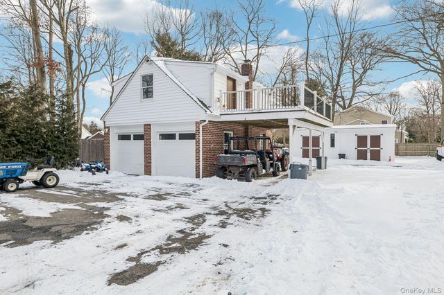 2 Oak Street, Smithtown, NY 11787